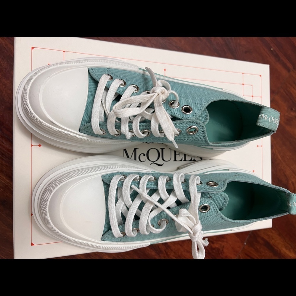 Alexander Mcqueen thread slick lace up sneaker - Picture 11 of 14